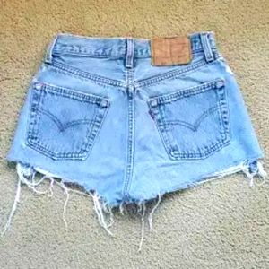 Levis 501 Jean Shorts